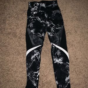 PINK Victoria’s Secret leggings, size Small